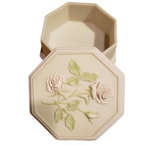 Jewelry/Trinket ceramic box.